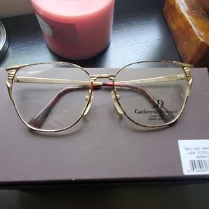 Catherine Deneuve frame